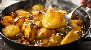 Ajoutez-le aux pommes de terre pendant la cuisson : elles deviennent plus savoureuses, très parfumées et ultra moelleuses