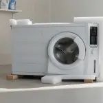 découvrez si vous pouvez coucher une machine à laver sans risque et les précautions à prendre pour éviter tout dommage lors du transport ou du déplacement.