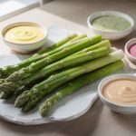 découvrez des recettes simples et savoureuses de sauces légères pour accompagner vos asperges froides et sublimer vos plats estivaux.