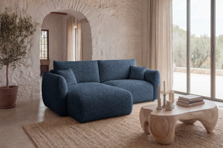 Canapé en tissu bouclette, tissu chenille ou tissu chiné : lequel choisir ?